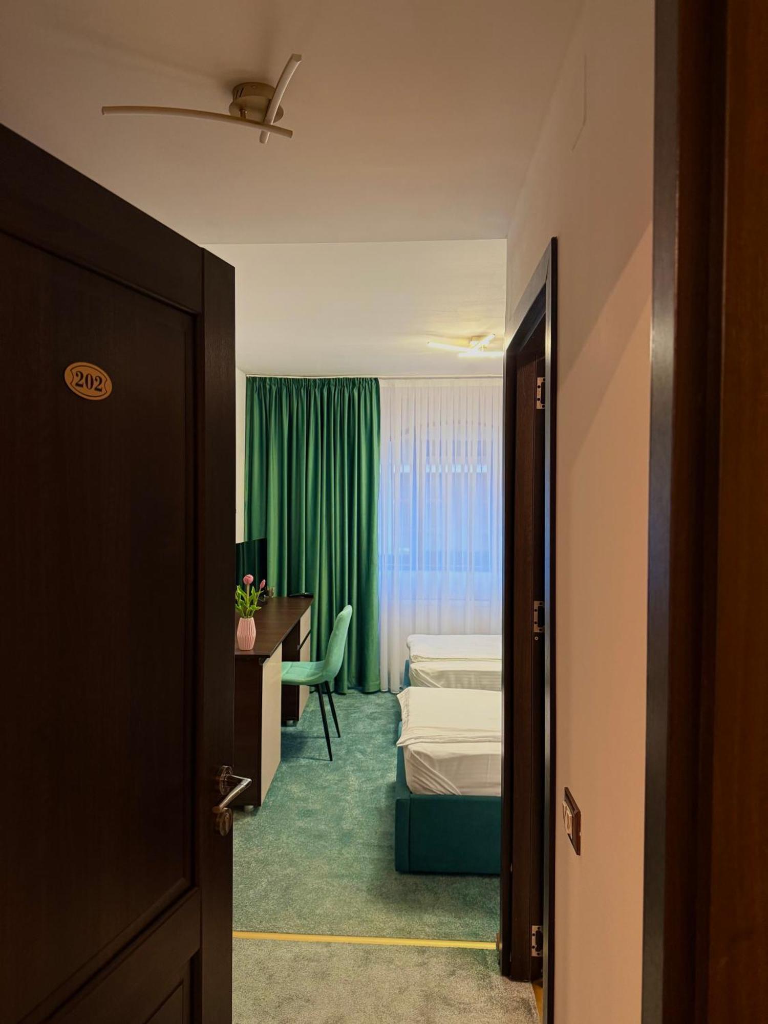 Hotel Palace Târgu Jiu المظهر الخارجي الصورة