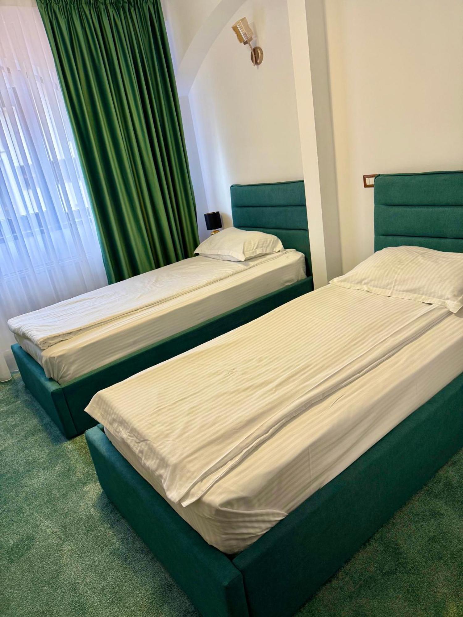Hotel Palace Târgu Jiu المظهر الخارجي الصورة