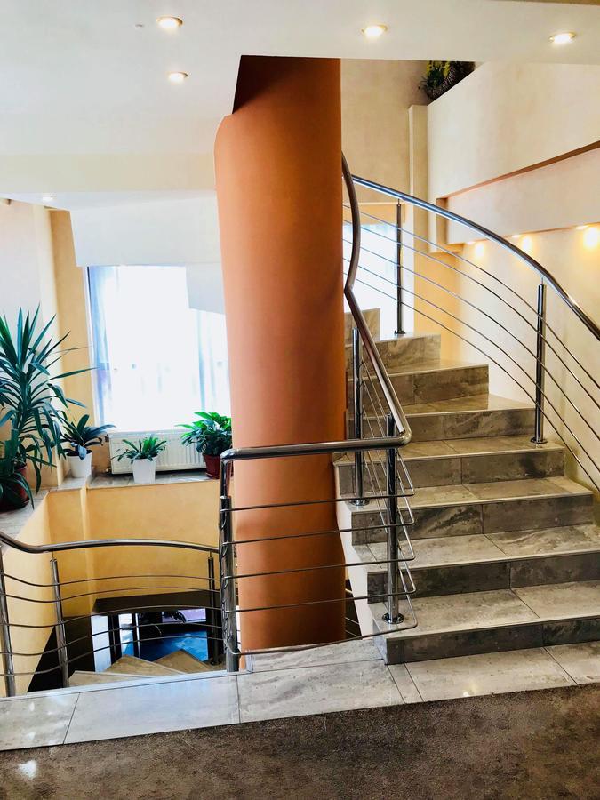 Hotel Palace Târgu Jiu المظهر الخارجي الصورة